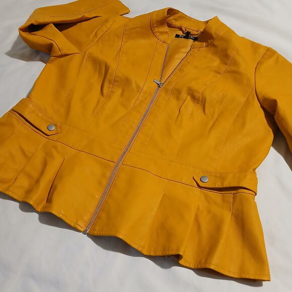 Baccini 1X Marigold Fitted Faux Leather Pleated Peplum Hem Fully Lined Jacket - Picture 1 of 11